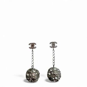 Chanel Strass CC Crystal Ball 2007 Drop Earrings Silver
